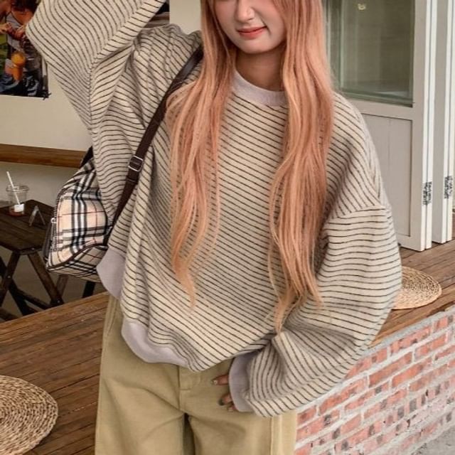 Metonymph-Long-Sleeve Round Neck Striped Sweatshirt