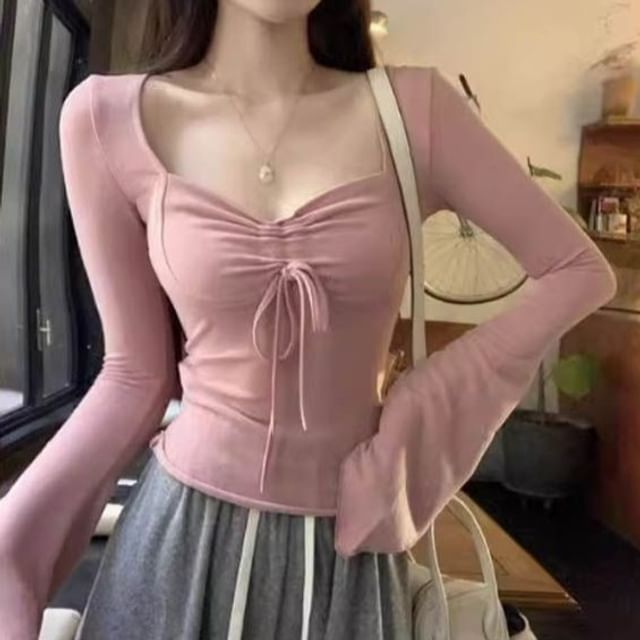 Metonymph-Long-Sleeve V-Neck Plain Crop Top