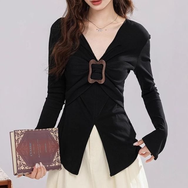 Metonymph-Long-Sleeve V-Neck Slit Hem Plain Top