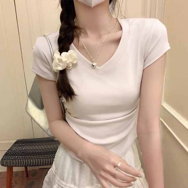 Metonymph-Short-Sleeve V-Neck Plain Ruched Crop Tee