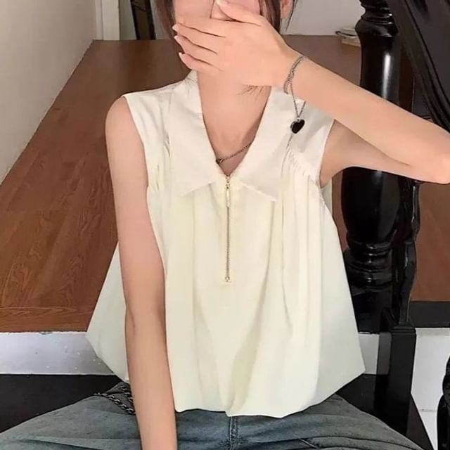 Metonymph-Sleeveless Collared Half-Zip Plain Bubble Hem Crop Blouse
