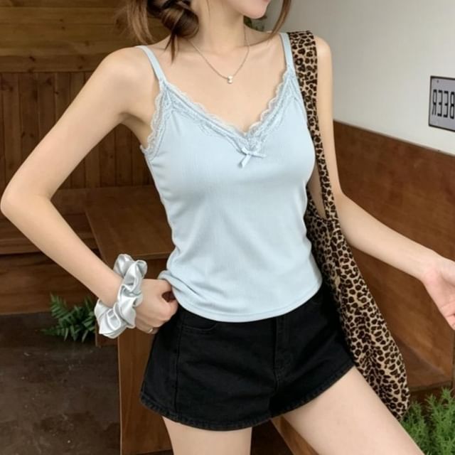 Metonymph-V-Neck Plain Bow Panel Lace Camisole Top