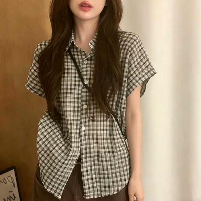 MIKIGA-Short-Sleeve Collared Plaid Button Up Shirt
