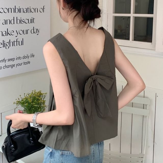MIKIGA-Sleeveless Ribbon Back Plain Crop Flowy Top