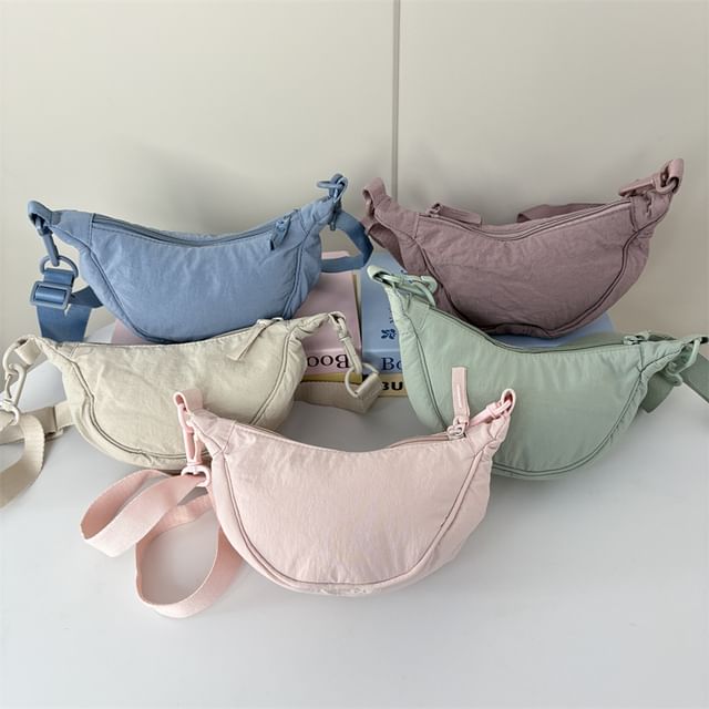 Milha-Nylon Plain Hobo Bag