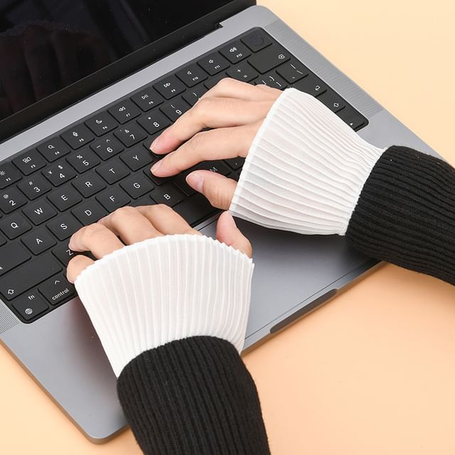 MIOW-Accordion Wrist Cuffs