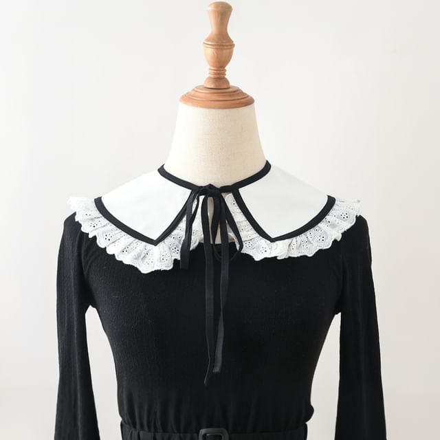 MIOW-Eyelet Lace Trim Decorative Collar