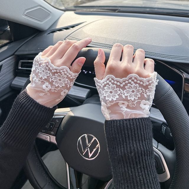 MIOW-Lace Decorative Wrist Cuffs