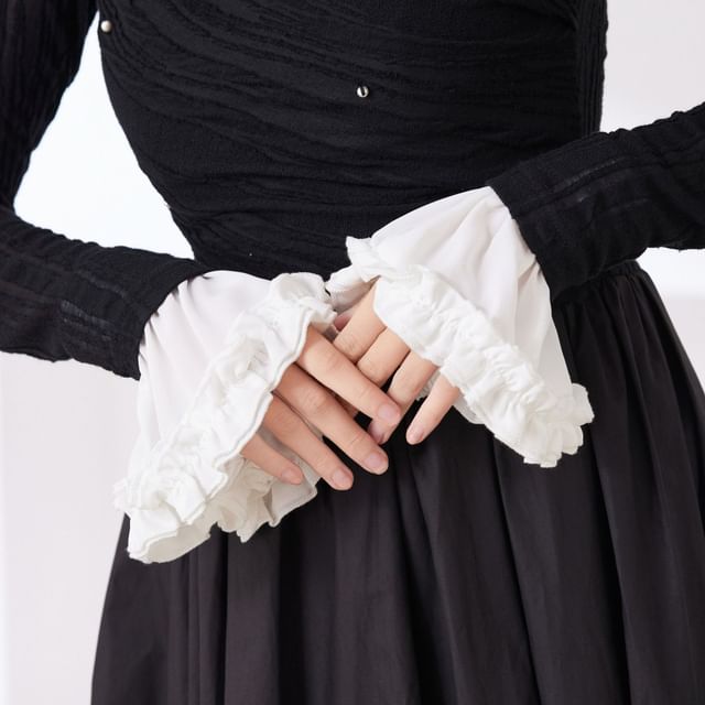 MIOW-Plain Ruffle Decorative Cuff
