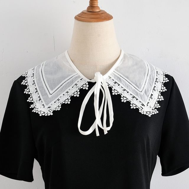 MIOW-Plain Tie-Up Panel Lace Decorative Collar