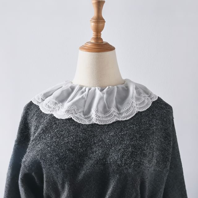 MIOW-Scallop Trim Decorative Collar