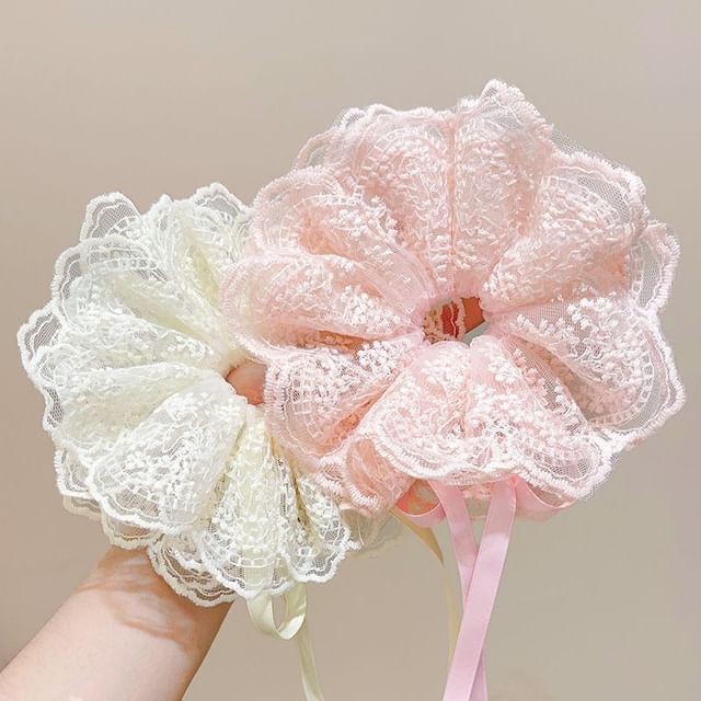 Miss Floral-Lace Scrunchie