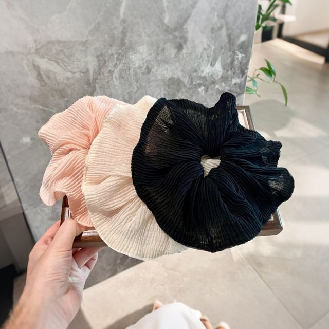 Miss Floral-Plain Ruffle Scrunchie