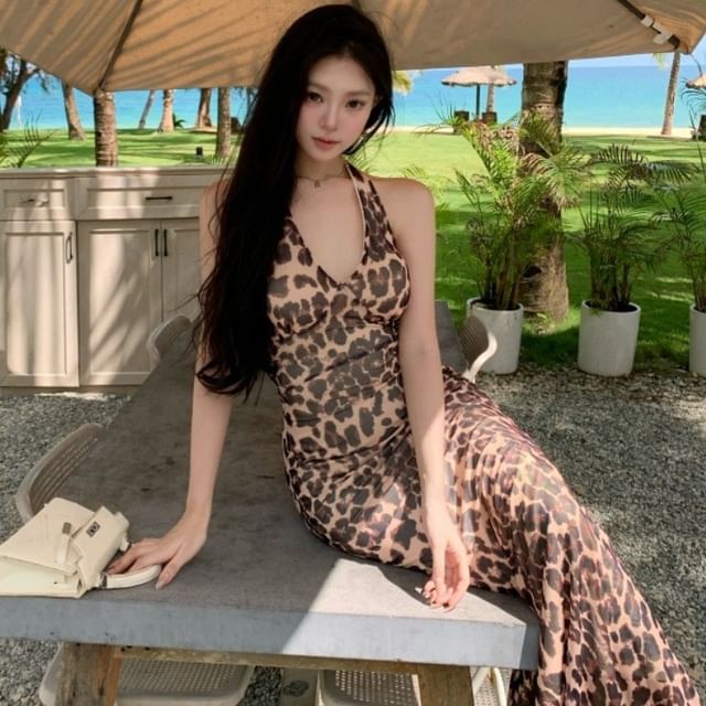 Moanum-Halter Leopard Print Maxi Bodycon Dress