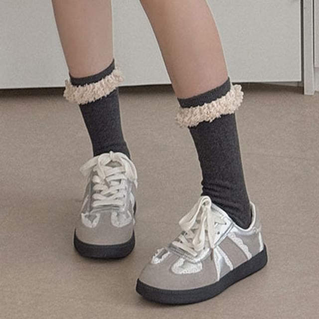 MOGLA-Contrast Trim Fringed Socks