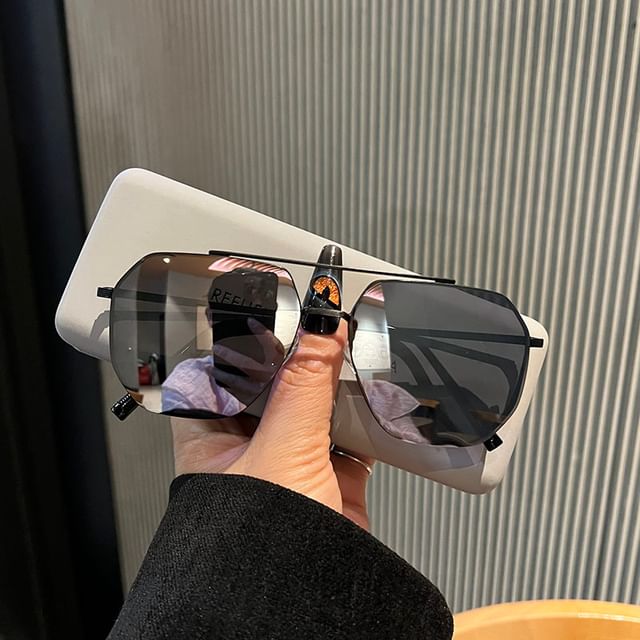MOL Girl-Metal Frame Sunglasses