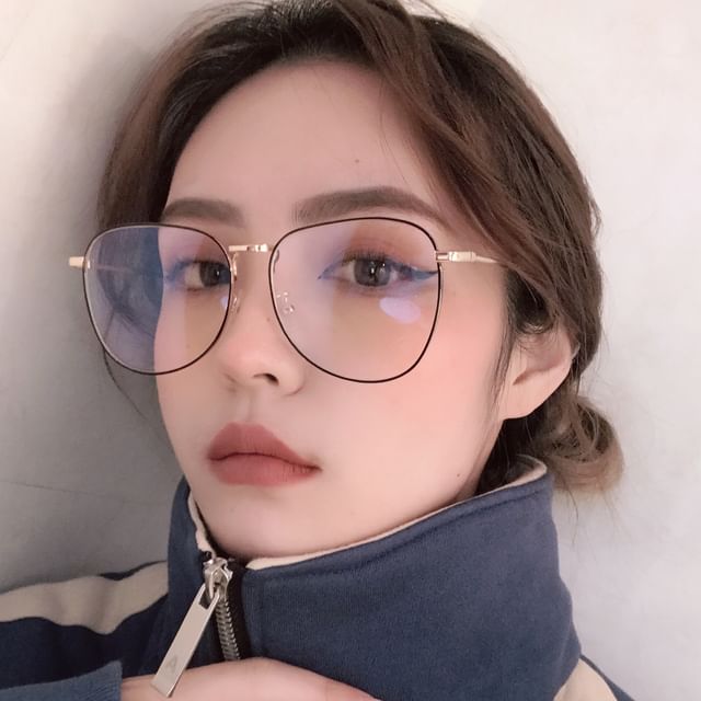 MOL Girl-Round Thin Frame Sunglasses