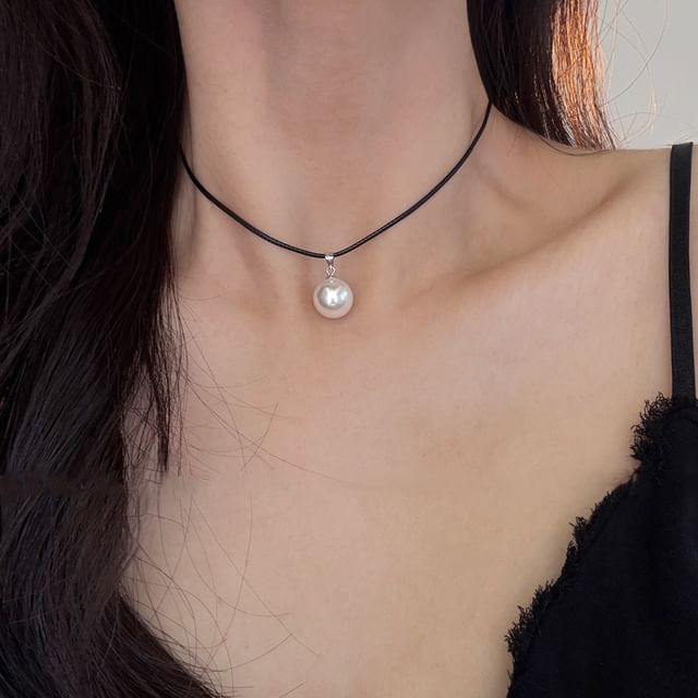 moliveny-Faux Pearl Necklace