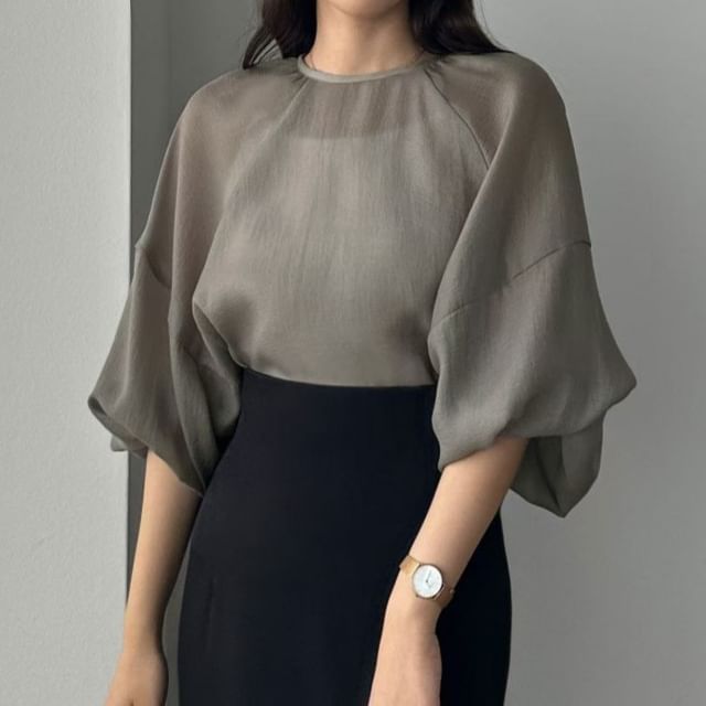 monroll-34-Sleeve Round Neck Plain Blouse