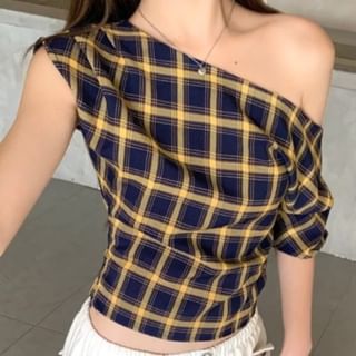 monroll-One-Shoulder Plaid Crop Top
