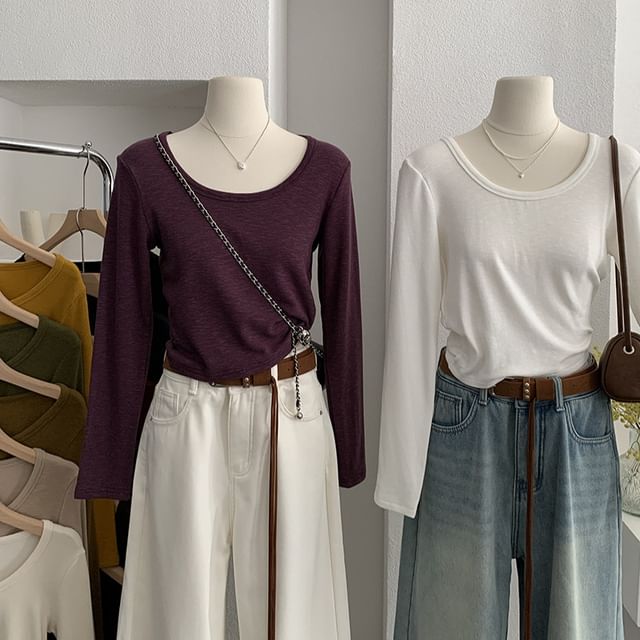 Moon City-Long-Sleeve Scoop Neck Plain Crop Tee