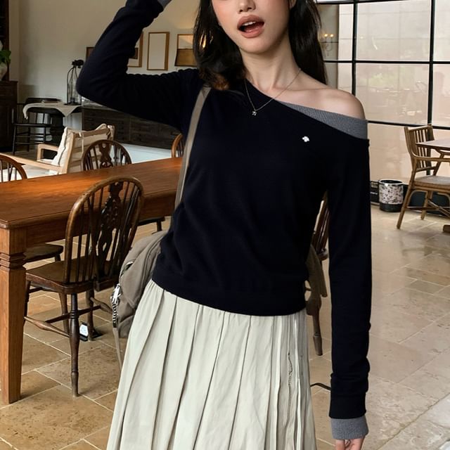 Moon City-One-Shoulder Long-Sleeve Two-Tone Knit Top