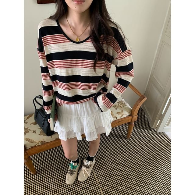MORNINDEW-Long-Sleeve V-Neck Striped Tee