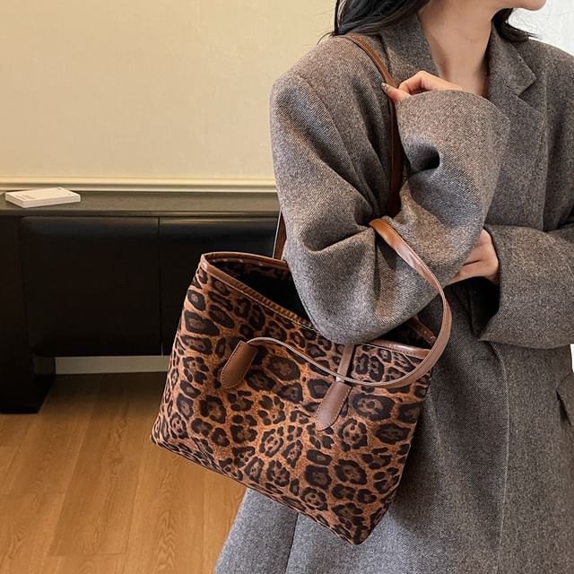 Mulgam-Leopard Patterned Tote Bag