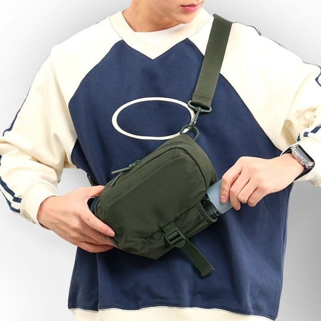 Mulgam-Plain Buckled Nylon Sling Bag