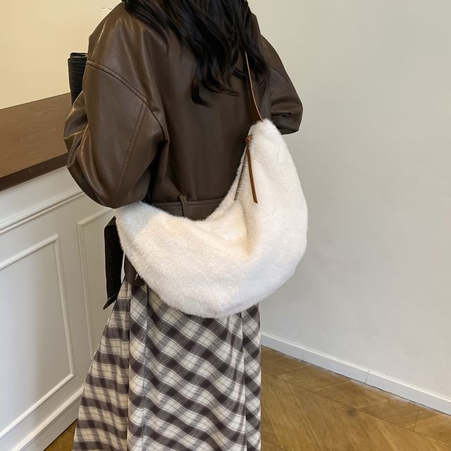 Mulgam-Plain Fleece Zip Crossbody Bag
