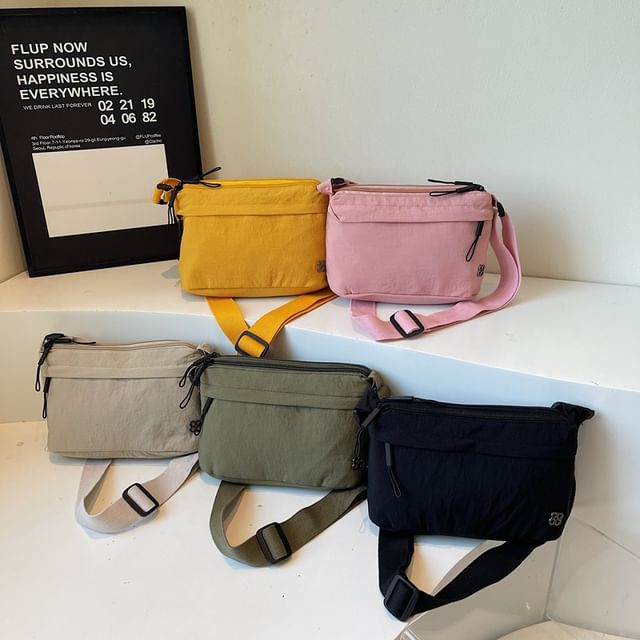Mulgam-Plain Nylon Crossbody Bag