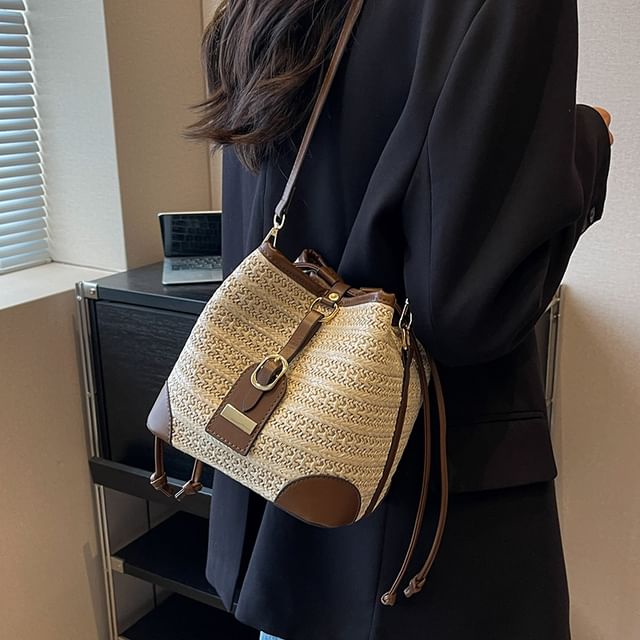 Mulgam-Straw Crossbody Bucket Bag