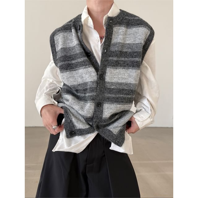 Nahagin-V-Neck Striped Button Sweater Vest