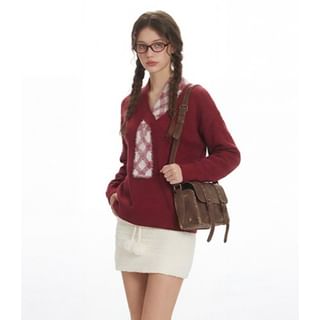 Nariele-V-Neck Plaid Scarf Sweater