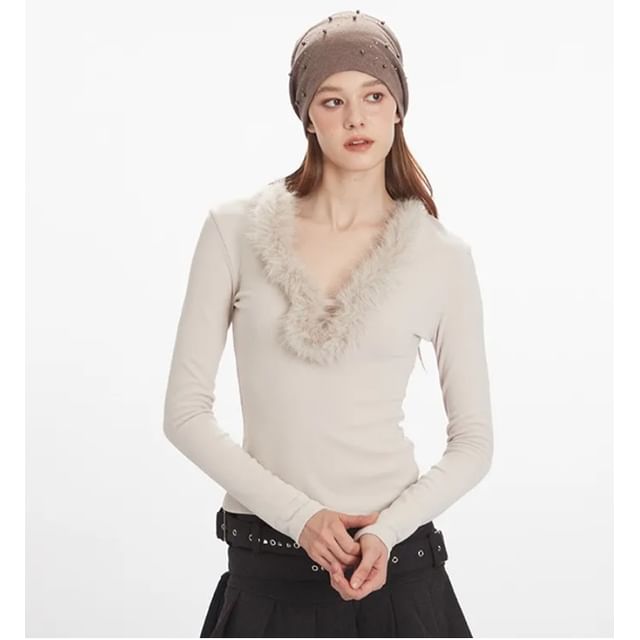 Nariele-V-Neck Plain Fluffy Trim Knit Top