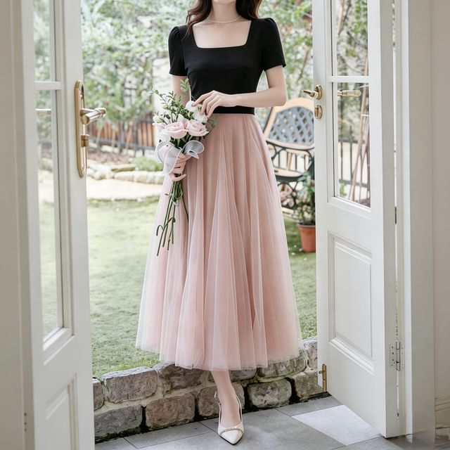 Nebbia-Short Sleeve Square Neck Two Tone Bow Panel Mesh Maxi A-Line Dress