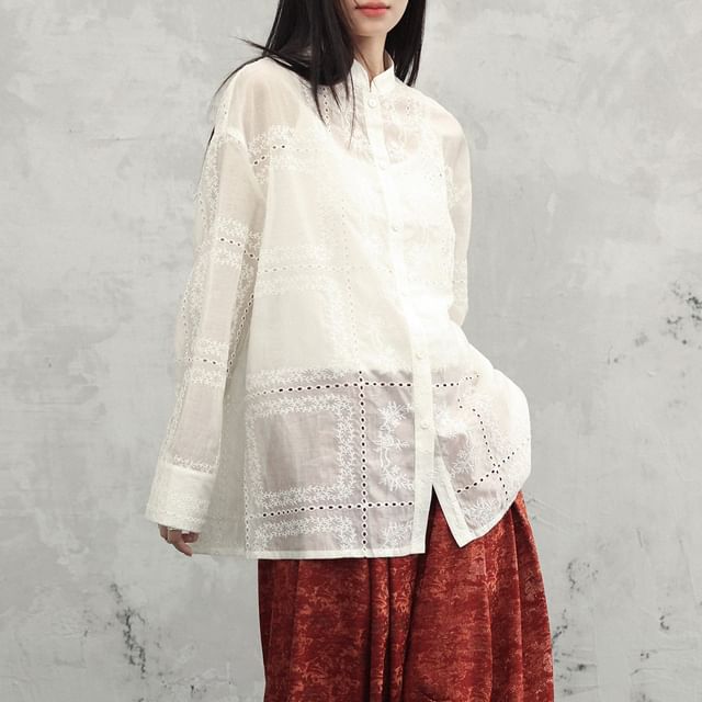 Nekomata-Perforated Embroidered Button-Up Light Jacket