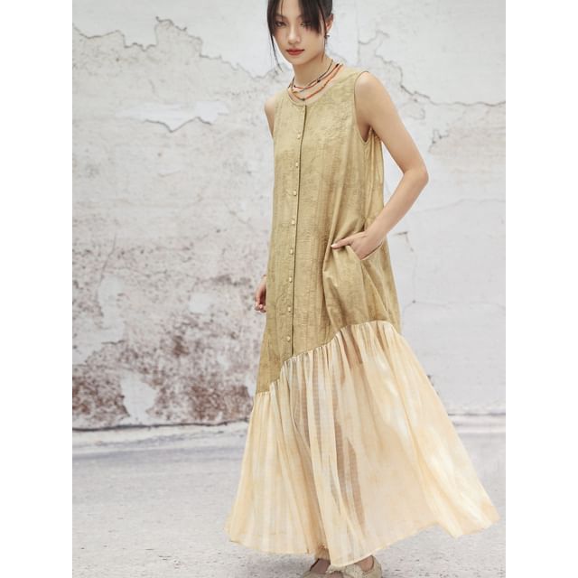 Nekomata-Sleeveless Round Neck Jacquard Sheer Panel Half-Buttoned Maxi Tunic Dress