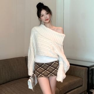 NENE-Off-Shoulder Plain Cable Knit Sweater