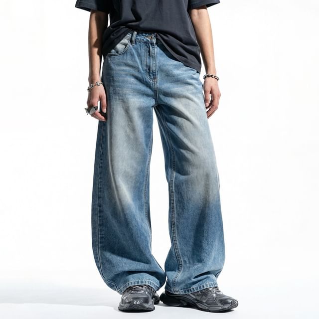 Newin-Washed Straight-Cut Relax Jeans