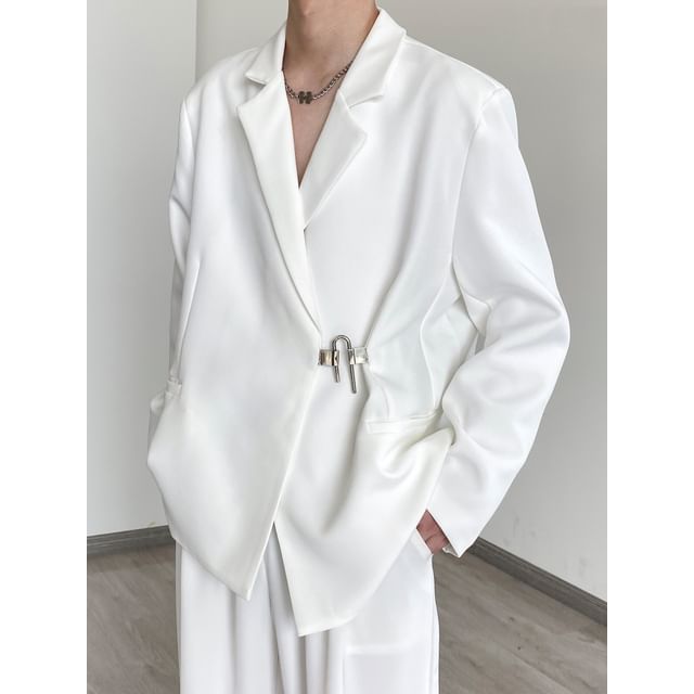 Nightbell-Notch Lapel Plain Buckle Blazer