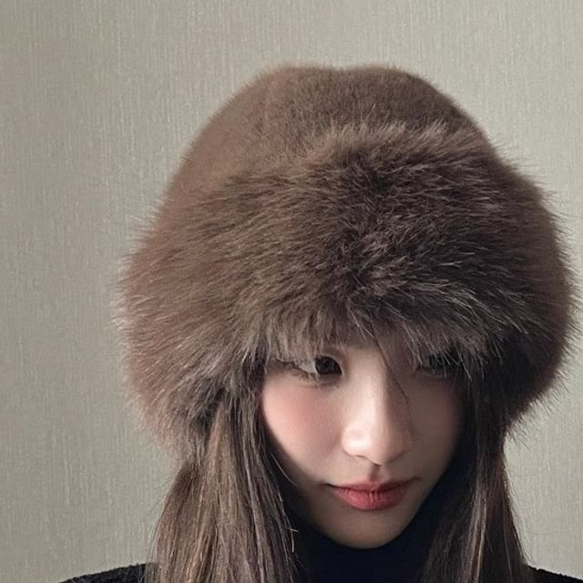 Nikifa-Fluffy Trim Beanie