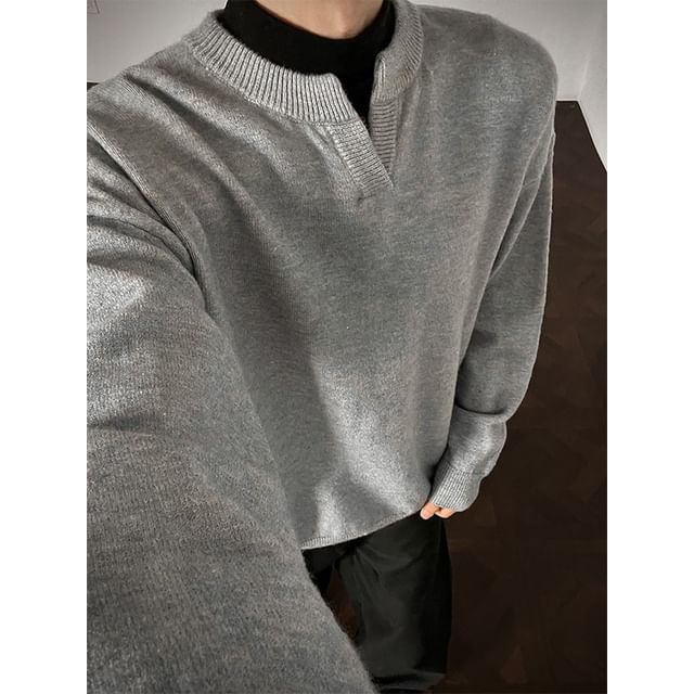 Ninine-Notch Neck Plain Sweater