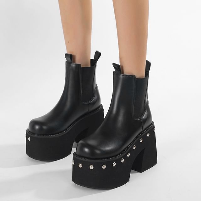 Niuna-Platform Faux Leather Studded Ankle Boots
