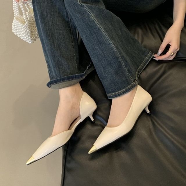 Niuna-Pointed Cap Toe DOrsay Kitten Heel Pumps