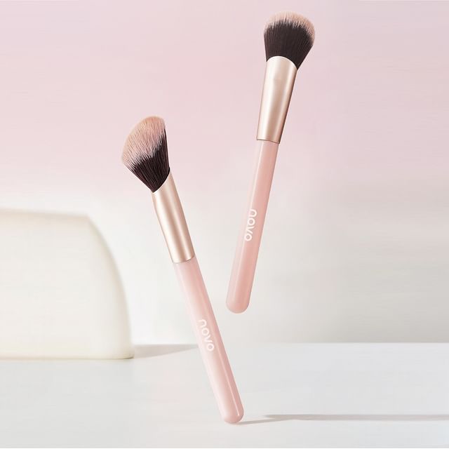 NOVO-Ultra-Fine Soft Angled Blush Brush
