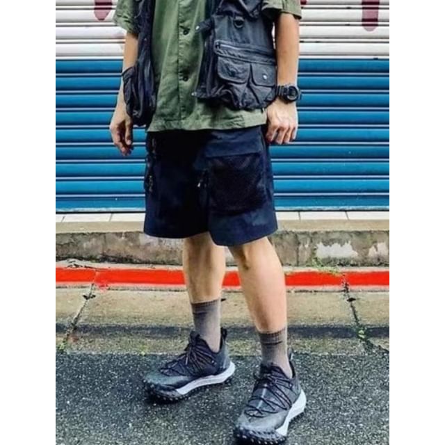 Oakjam-Mid Rise Plain Panel Mesh Cargo Shorts