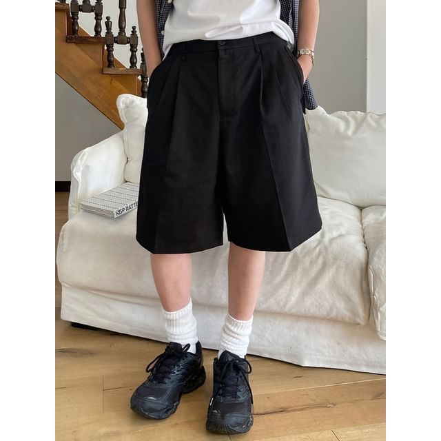 Okwano-Pleated Wide-Leg Shorts