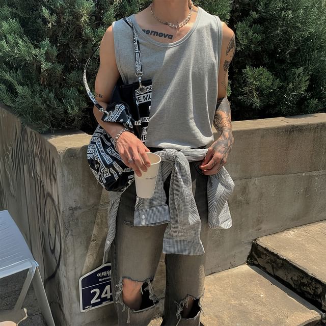Okwano-Scoop Neck Plain Tank Top