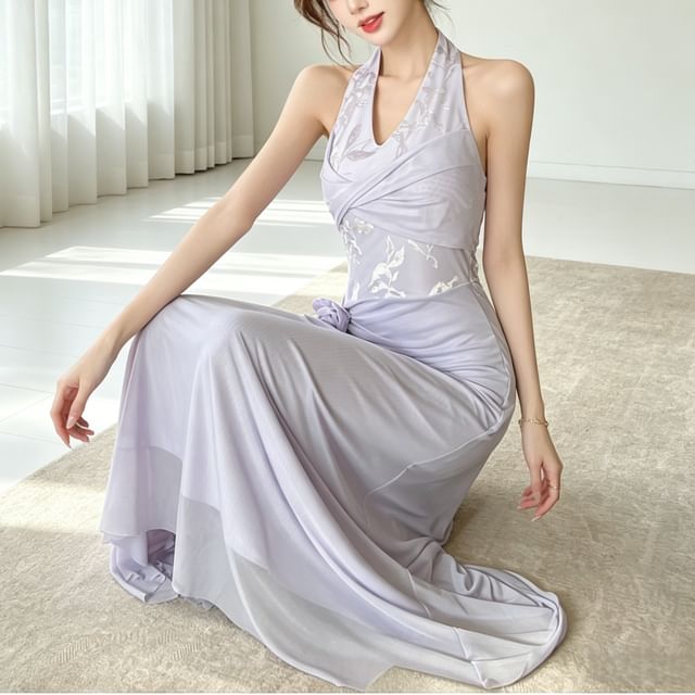 Omibayo-Halter V-Neck Jacquard Panel Ruched Open Back Maxi A-Line Dress